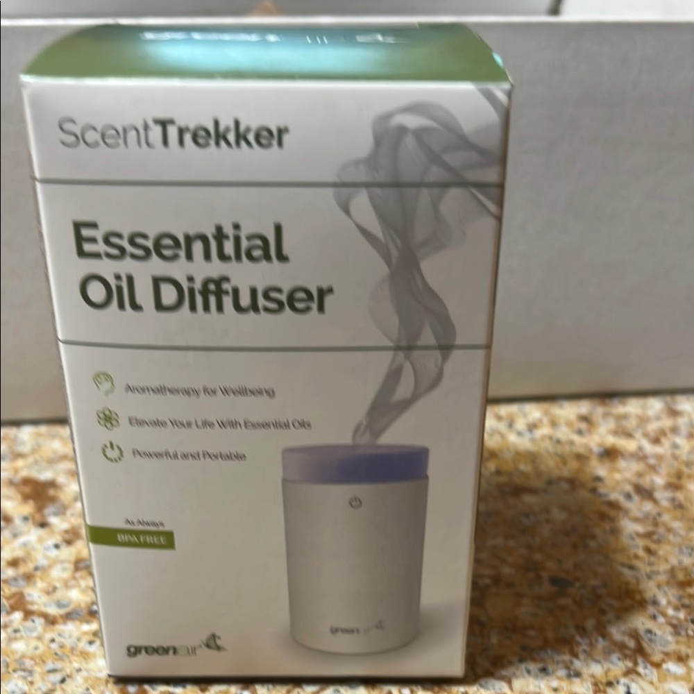 ScentTrekker Essential Oil Diffuser in White